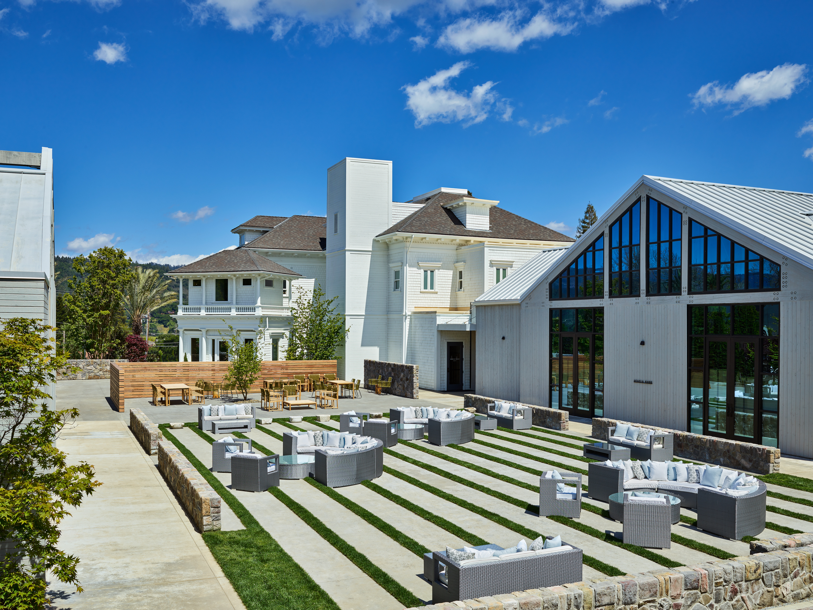 Acacia Lawn